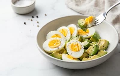 Hard-Boiled Eggs with Avocado