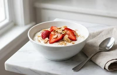 Greek Yogurt with Strawberries and Almonds