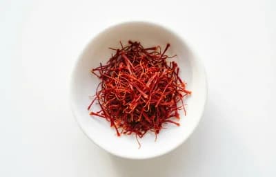 saffron strands