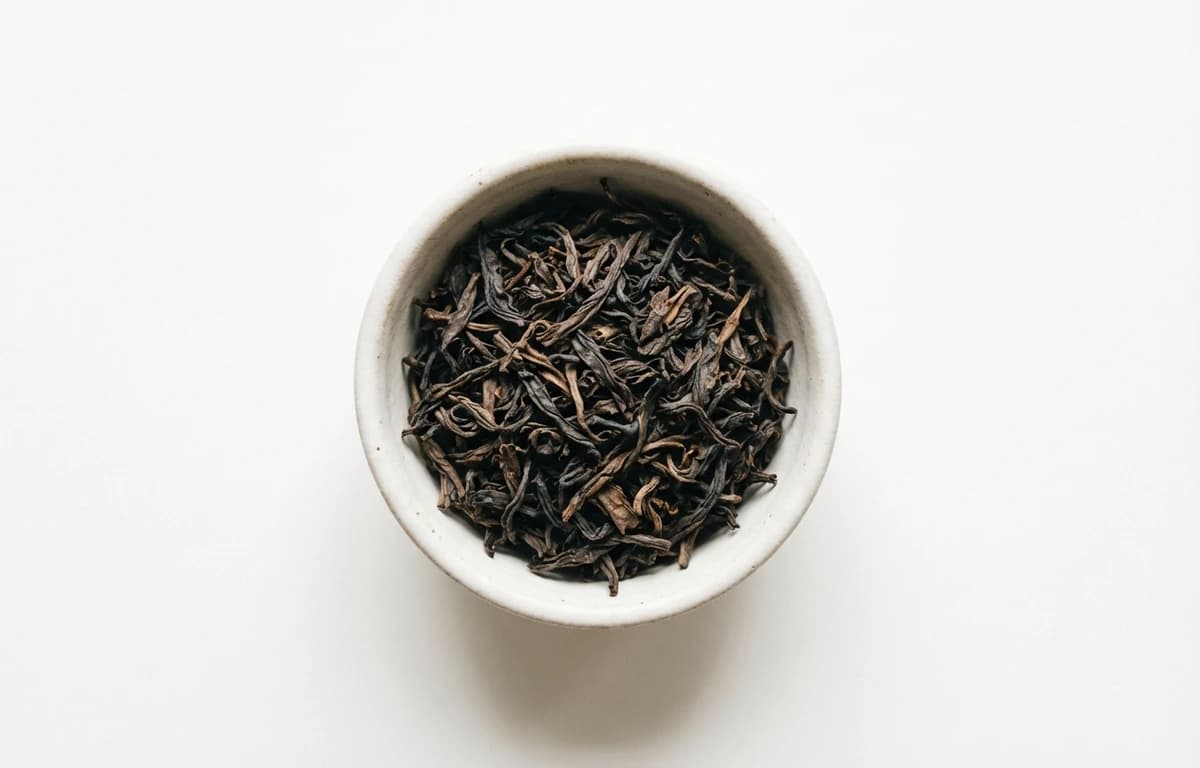 black tea leaves