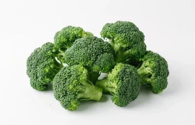 boiled unsalted broccoli