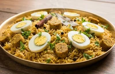Gatte Pulao with Egg