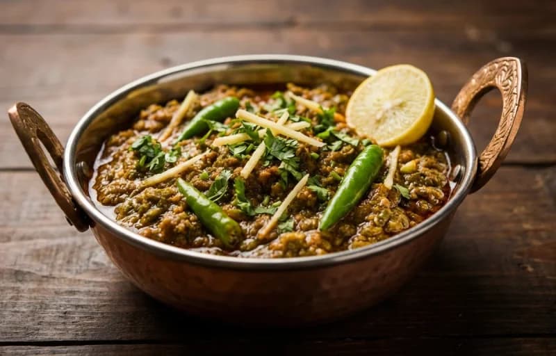 Hari Mirch ka Keema with Makki di Roti - Recipe 1