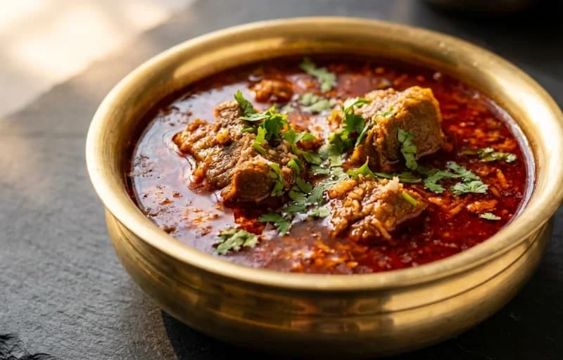 Tambda Rassa with Ladi Pav - Recipe 1