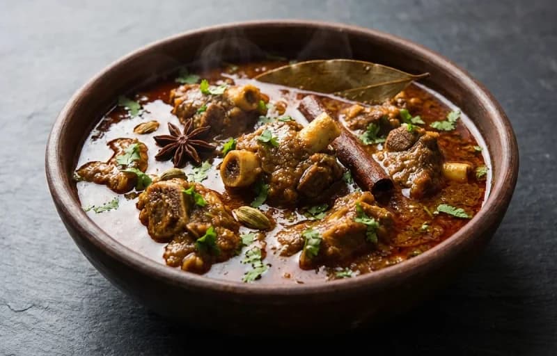 Nagpuri Saoji Mutton, Chapati and Lachha Pyaaz - Recipe 1