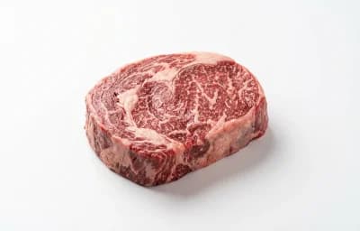 raw New Zealand beef cube roll