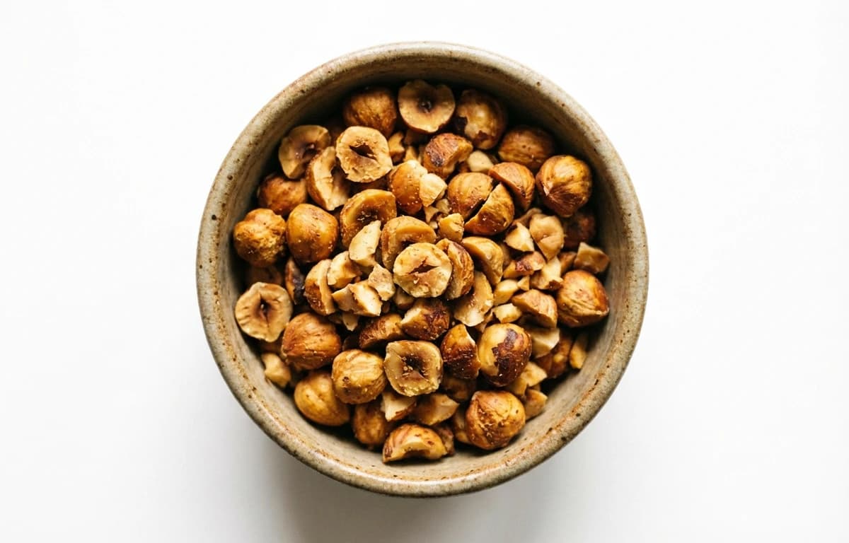 chopped toasted hazelnuts