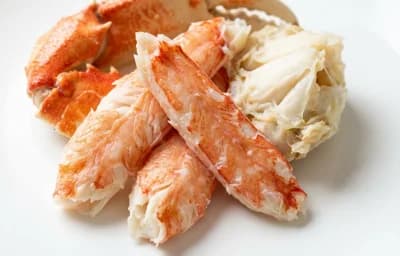 cooked dungeness crab meat