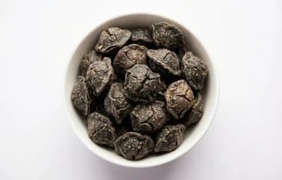 dried black gram dumplings