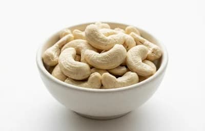 raw cashews