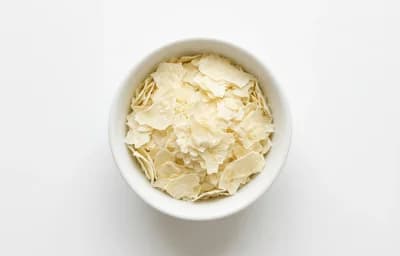 dried egg white flakes